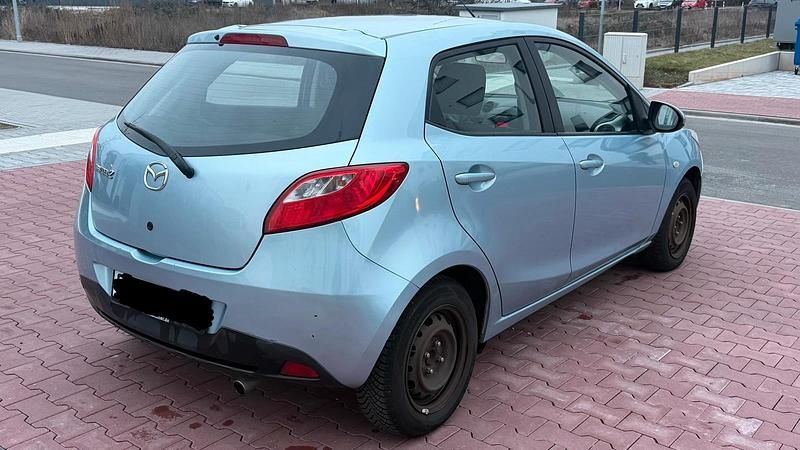 Gebraucht Mazda 2 86 PS (63 kW) 2008 Blau Kleinwagen