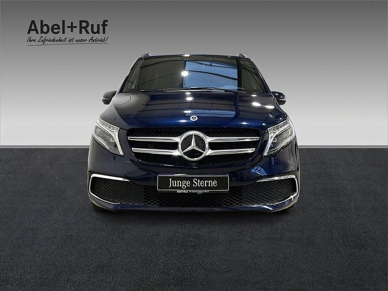 Gebraucht Mercedes V250 Avantgarde 190 PS (139 kW) 2021 Blau Van / Kleinbus