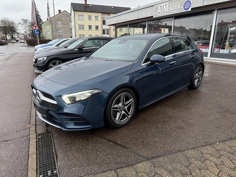 Blau Gebraucht 2020 Mercedes A200 AMG Limousine | 22.900 € (Guter Preis) - Bild 1/4