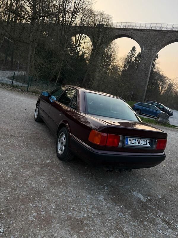 Rot Gebraucht 1993 Audi 100 Limousine | 7.000 € - Bild 1/4