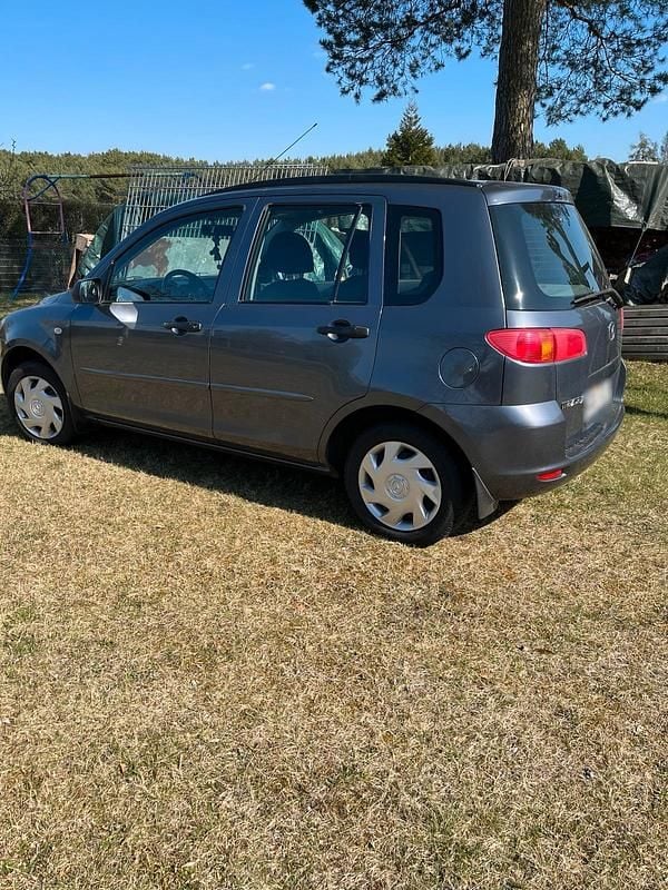 Second-hand Mazda 2 80 CP (58 kW) 2004 Gri Hatchback