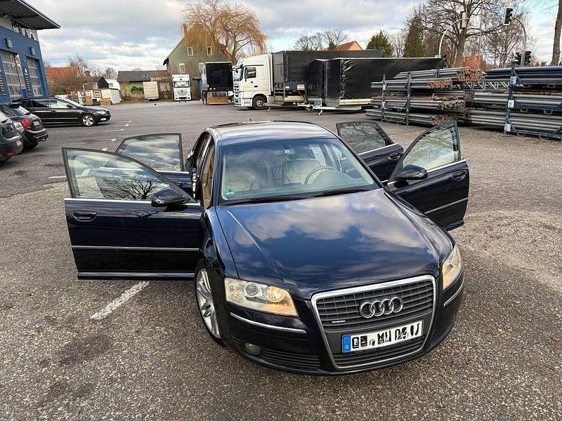 Blau Gebraucht 2005 Audi A8 Ambiente Limousine | 3.600 € (Superpreis) - Bild 1/4