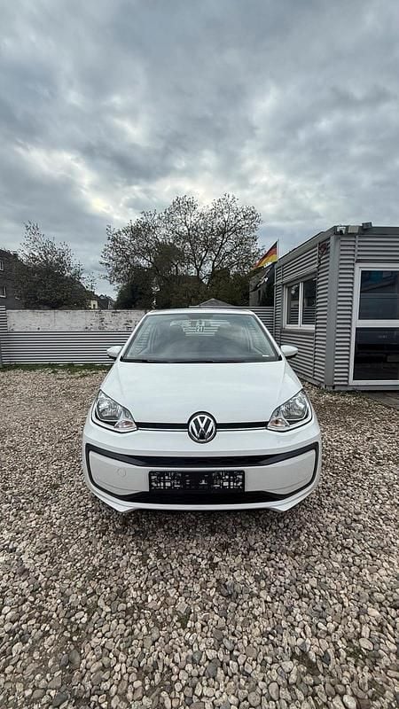 Second-hand VW up! 60 CP (44 kW) 2019 Alb Hatchback
