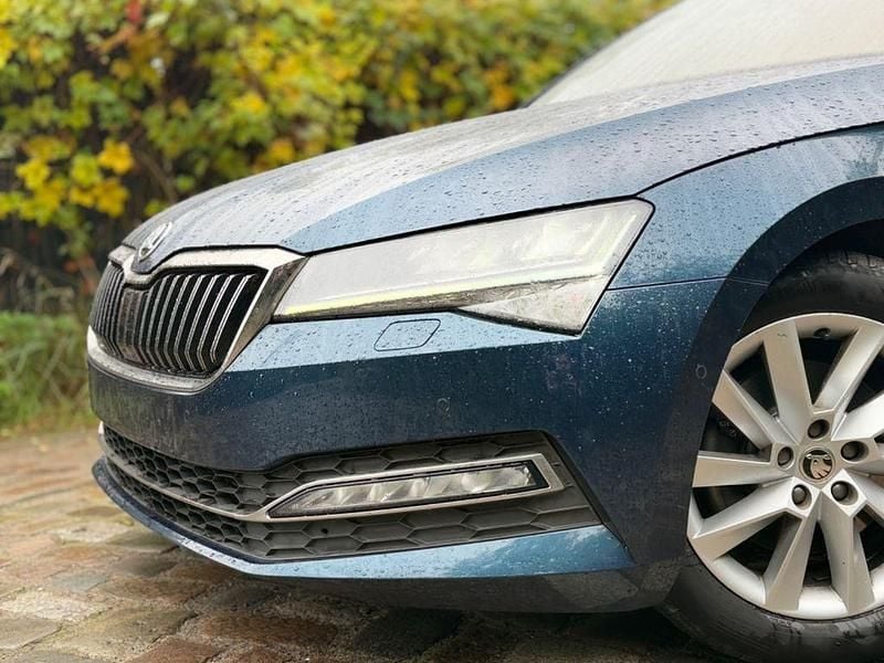 Gebraucht Skoda Superb Style 120 PS (88 kW) 2019 Blau Limousine
