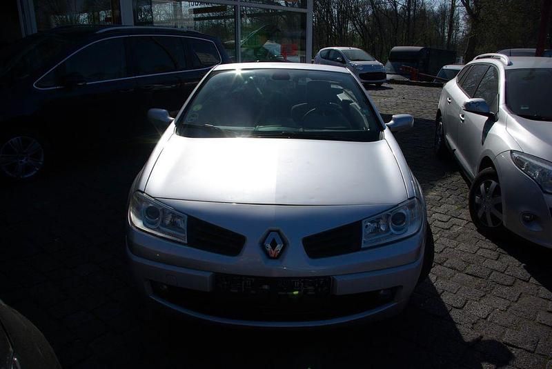 Gebraucht Renault Mégane Cabriolet Avantage 111 PS (81 kW) 2007 Silber Cabrio