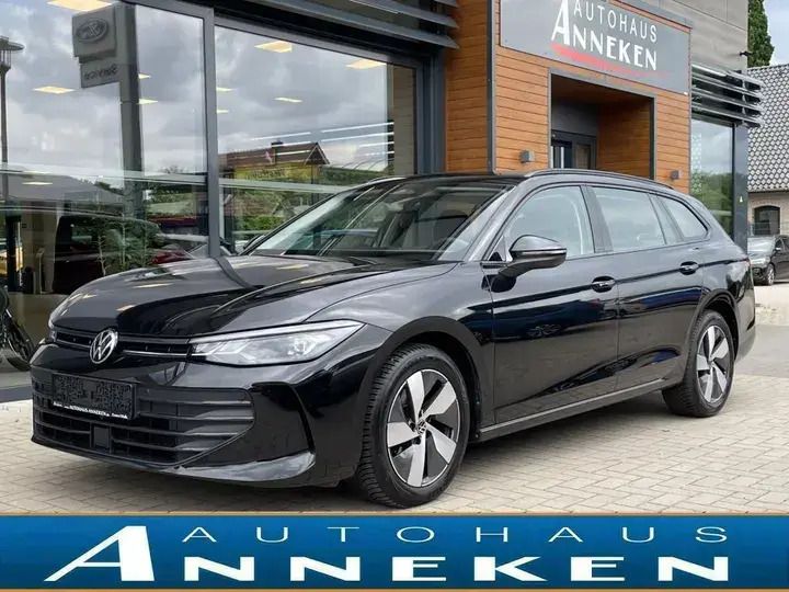Schwarz Gebraucht 2024 VW Passat Business Kombi | 30.870 € (Superpreis) - Bild 1/1