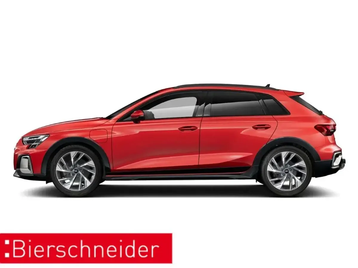 Gebraucht Audi A3 204 PS (150 kW) 2025 Rot Limousine