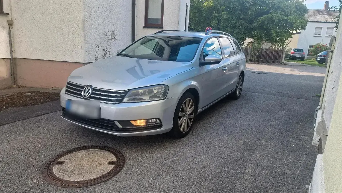 Gebraucht VW Passat 140 PS (102 kW) 2012 Silber Kombi