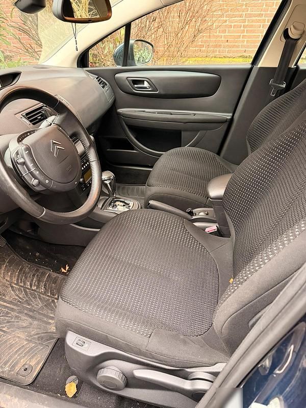 Gebraucht Citroën C4 88 PS (64 kW) 2010 Grau Kleinwagen