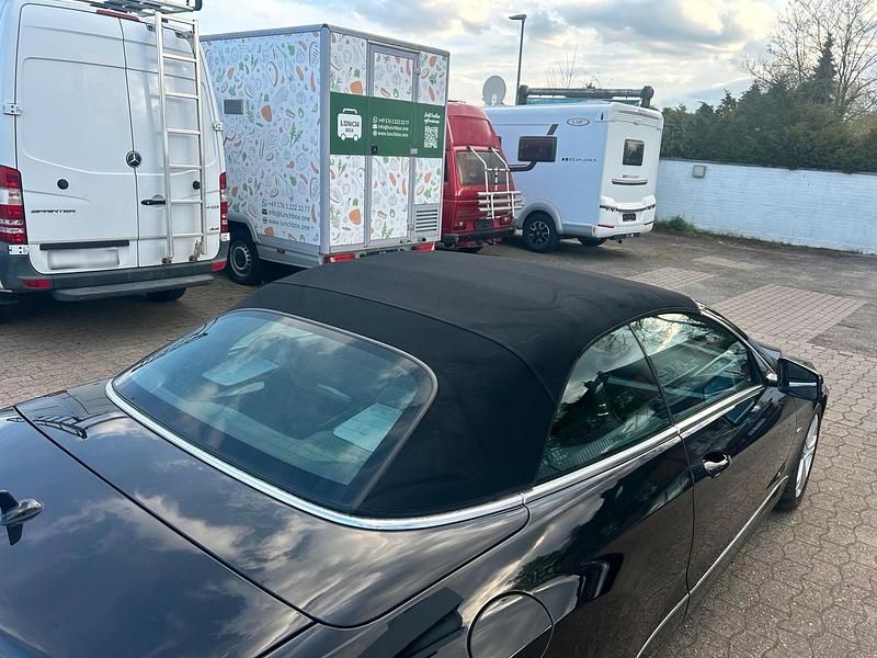 Gebraucht Mercedes E220 170 PS (125 kW) 2011 Schwarz Cabrio