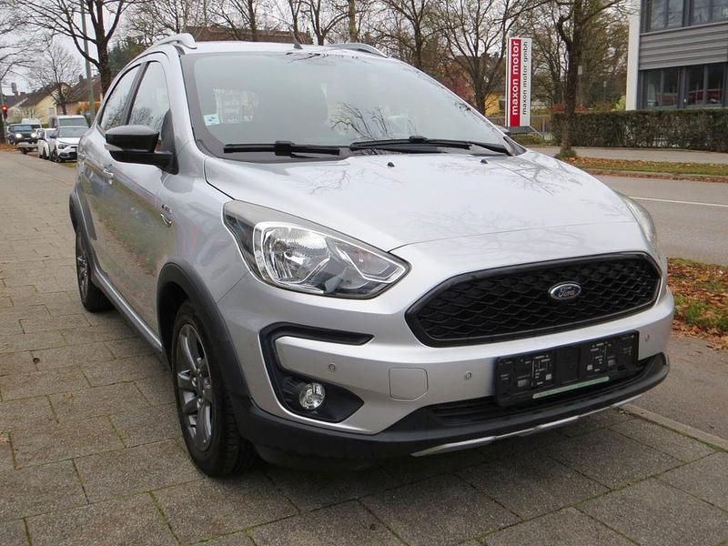Gebraucht Ford Ka Plus Active 86 PS (63 kW) 2019 Silber Kleinwagen