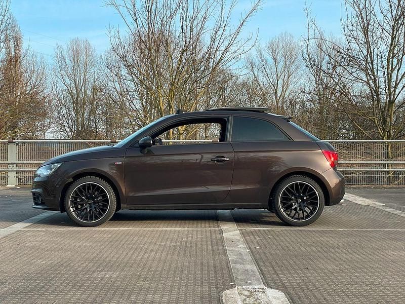 Gebraucht Audi A1 S-Line 122 PS (89 kW) 2011 Braun Kleinwagen