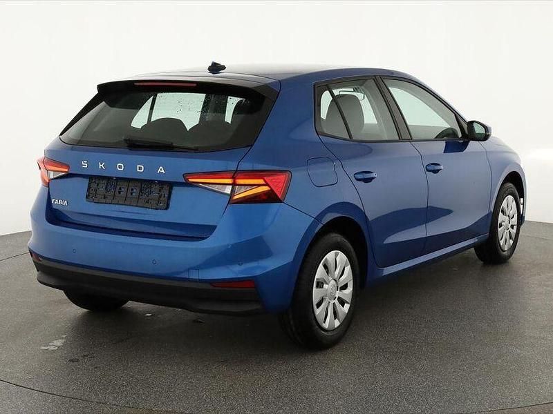 Neu Skoda Fabia Selection 95 PS (69 kW) 2025 Graphite grau metallic Limousine