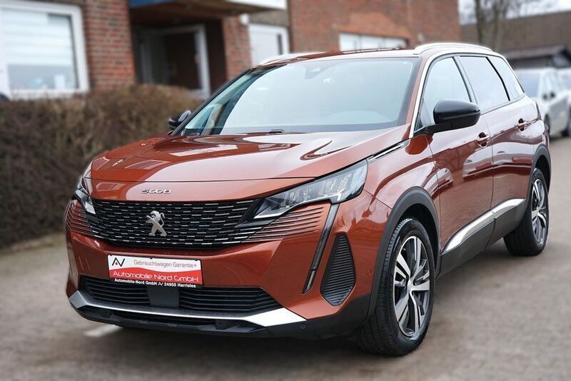 Lackierung cuprite/metallic kl Gebraucht 2021 Peugeot 5008 Allure Van / Kleinbus | 19.600 € (Superpreis) - Bild 1/4