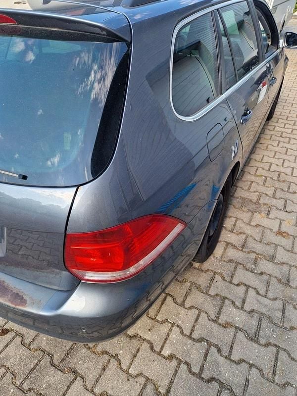 Gebraucht VW Golf V Comfortline 140 PS (102 kW) 2008 Grau Kombi