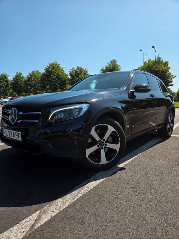 Schwarz Gebraucht 2017 Mercedes GLC220 SUV | 19.999 € (Superpreis) - Bild 1/4
