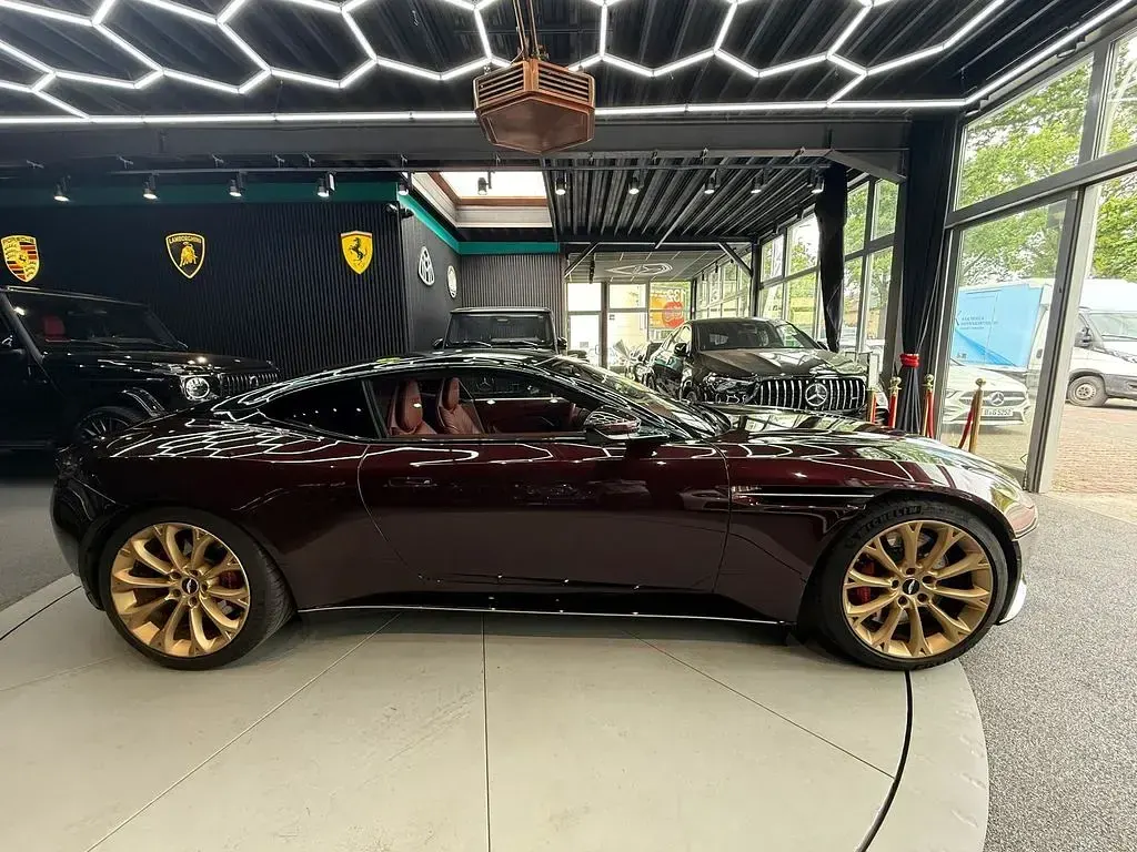 Gebraucht Aston Martin DB11 510 PS (375 kW) 2017 Rot Coupé