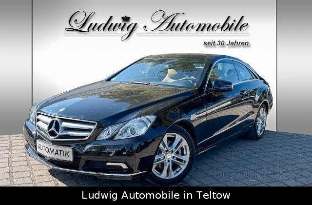 Gebraucht Mercedes E200 Avantgarde 184 PS (135 kW) 2010 Obsidianschwarz metallic Coupé