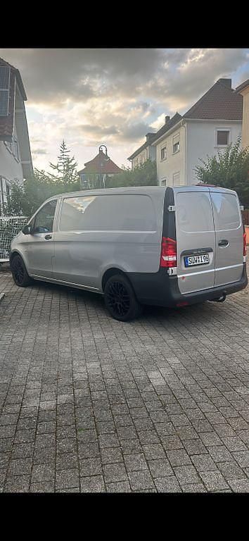 Gebraucht Mercedes Vito 114 PS (83 kW) 2019 Silber Van