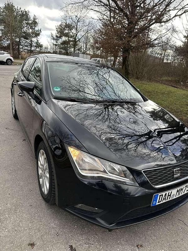 Schwarz Gebraucht 2014 Seat Leon Style Kleinwagen | 8.300 € (Fairer Preis) - Bild 1/4