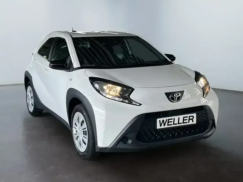 Gebraucht Toyota Aygo 72 PS (52 kW) 2025 Schneeweiß Kleinwagen