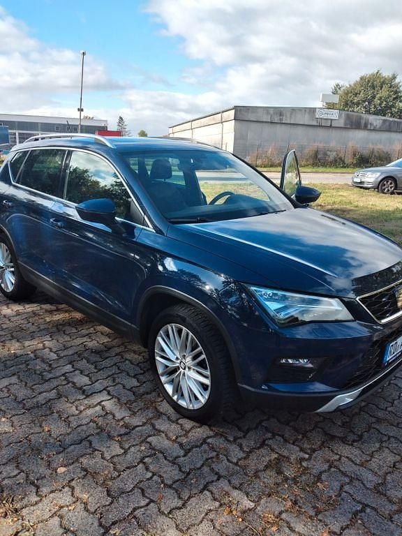 Blau Gebraucht 2017 Seat Ateca 4Drive SUV | 17.800 € (Superpreis) - Bild 1/4
