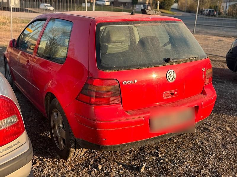 Gebraucht VW Golf IV 2002 Rot Limousine
