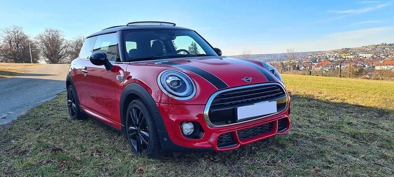 Rot Gebraucht 2018 Mini Cooper Kleinwagen | 16.500 € (Fairer Preis) - Bild 1/4