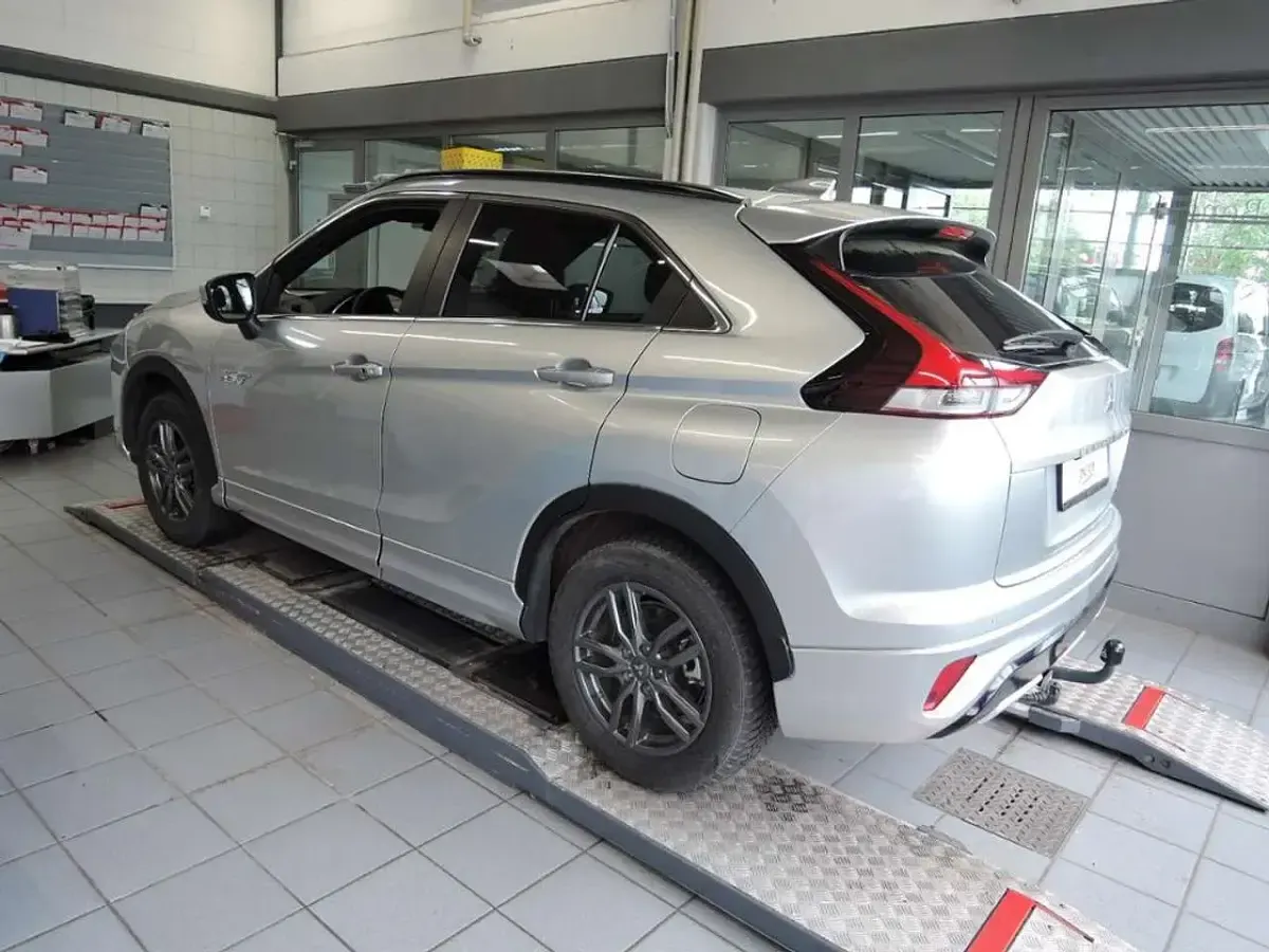Brugt Mitsubishi Eclipse Cross Select 98 HK (72 kW) 2022 Sølv SUV