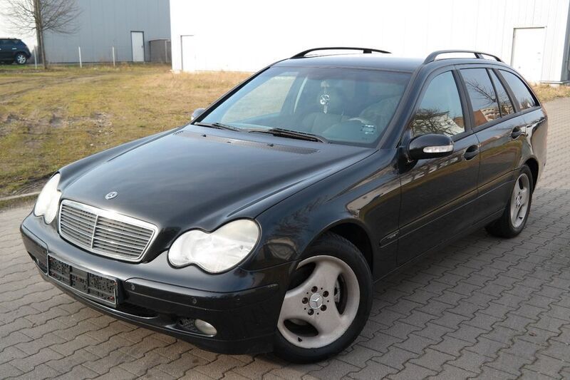 Schwarz Gebraucht 2003 Mercedes C180 Kombi | 999 € (Guter Preis) - Bild 1/4