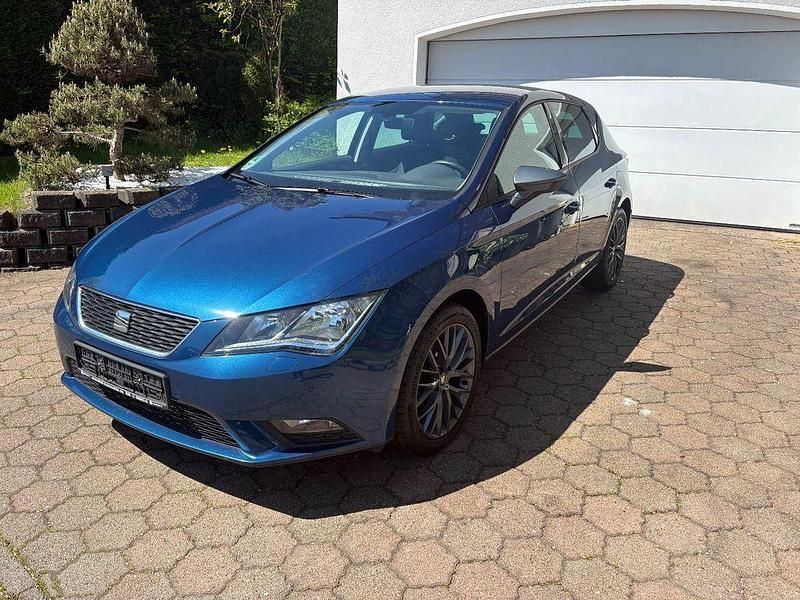 Second-hand Seat Leon CONNECT 110 CP (80 kW) 2016 Albastru Berlinǎ