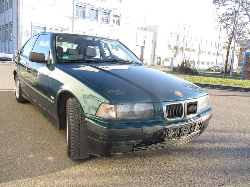 Gebraucht BMW 316 102 PS (75 kW) 1997 Grün Limousine