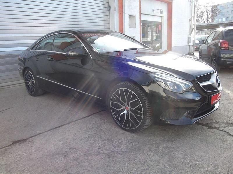Gebraucht Mercedes E250 204 PS (150 kW) 2013 Schwarz Coupé