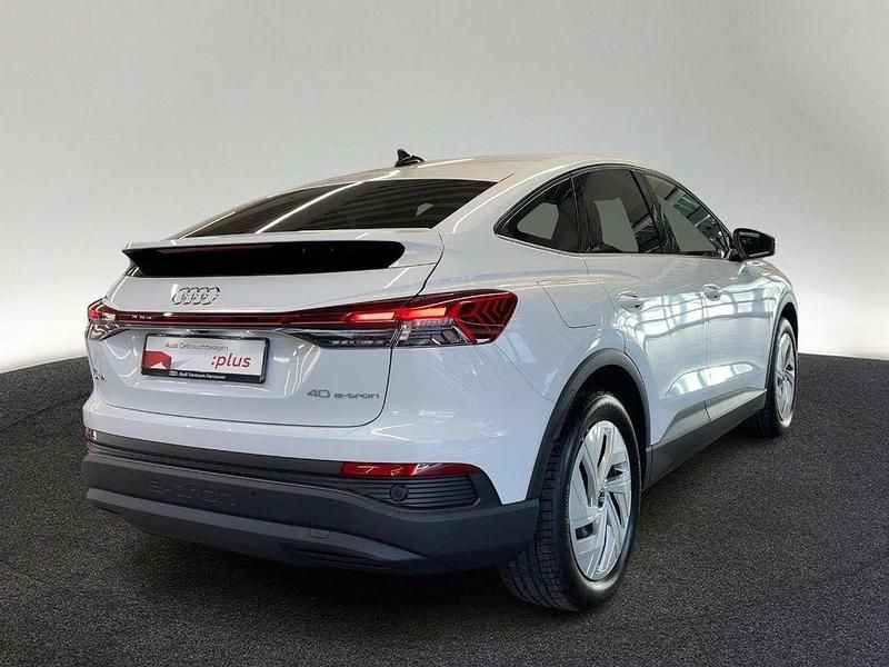 Gebraucht Audi Q4 e-tron 150 kW (204 PS) 2022 2y gletscherweiß metallic SUV