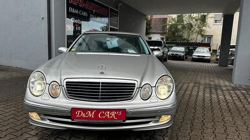 Gebraucht Mercedes E270 177 PS (130 kW) 2002 Silber Limousine