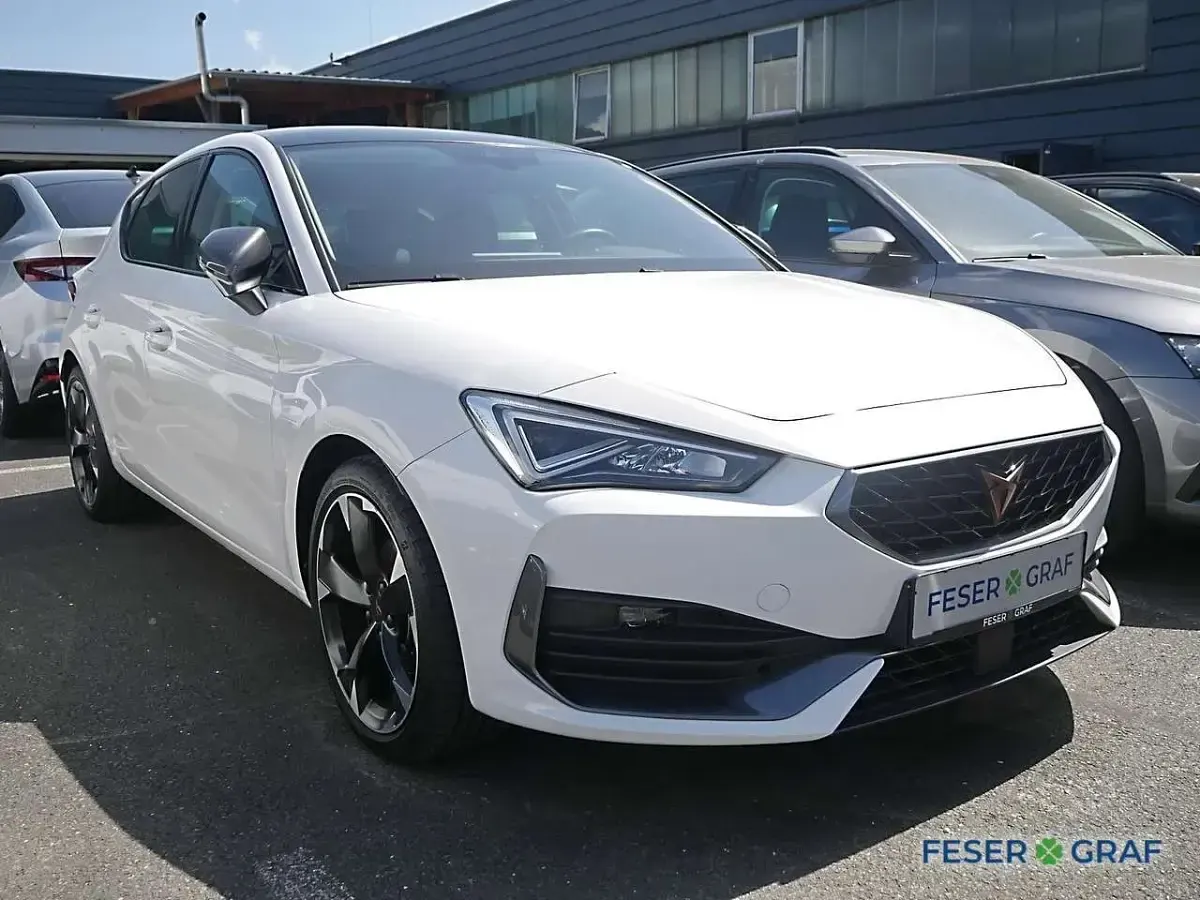 Gebraucht Cupra Leon 150 PS (110 kW) 2023 Weiß Limousine