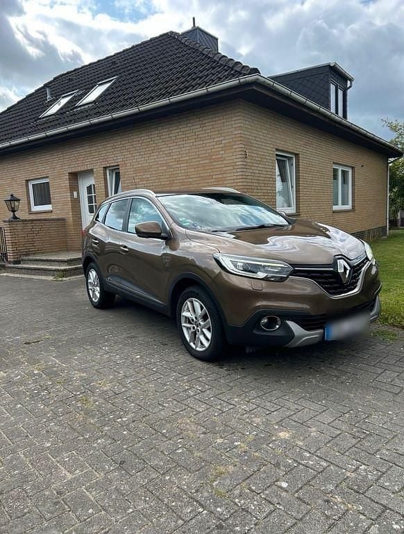 Braun Gebraucht 2016 Renault Kadjar Life SUV | 10.000 € (Guter Preis) - Bild 1/4