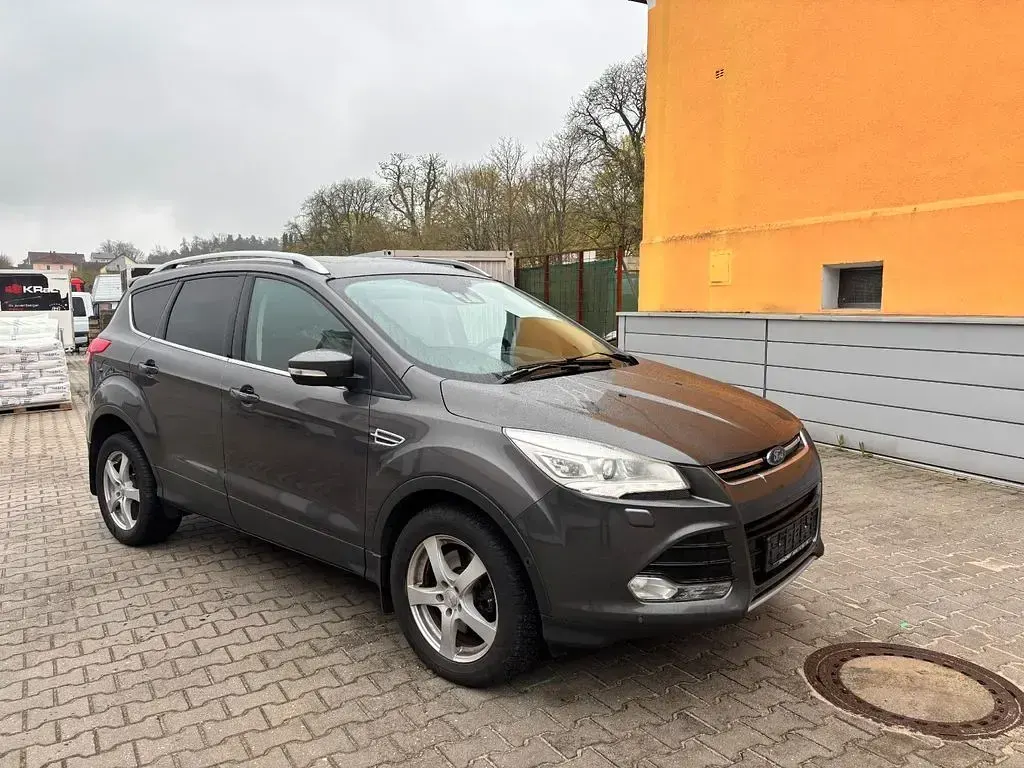 Używany Ford Kuga Titanium 179 KM (131 kW) 2015 Szary SUV