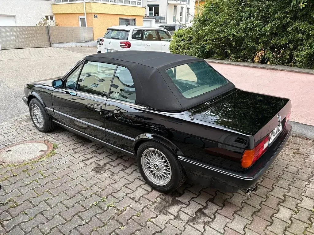 Gebraucht BMW 320 Sport Line 126 PS (92 kW) 1991 Schwarz Cabrio