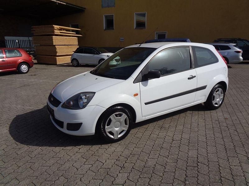 Gebraucht Ford Fiesta Fun X 60 PS (44 kW) 2007 Weiß Kleinwagen