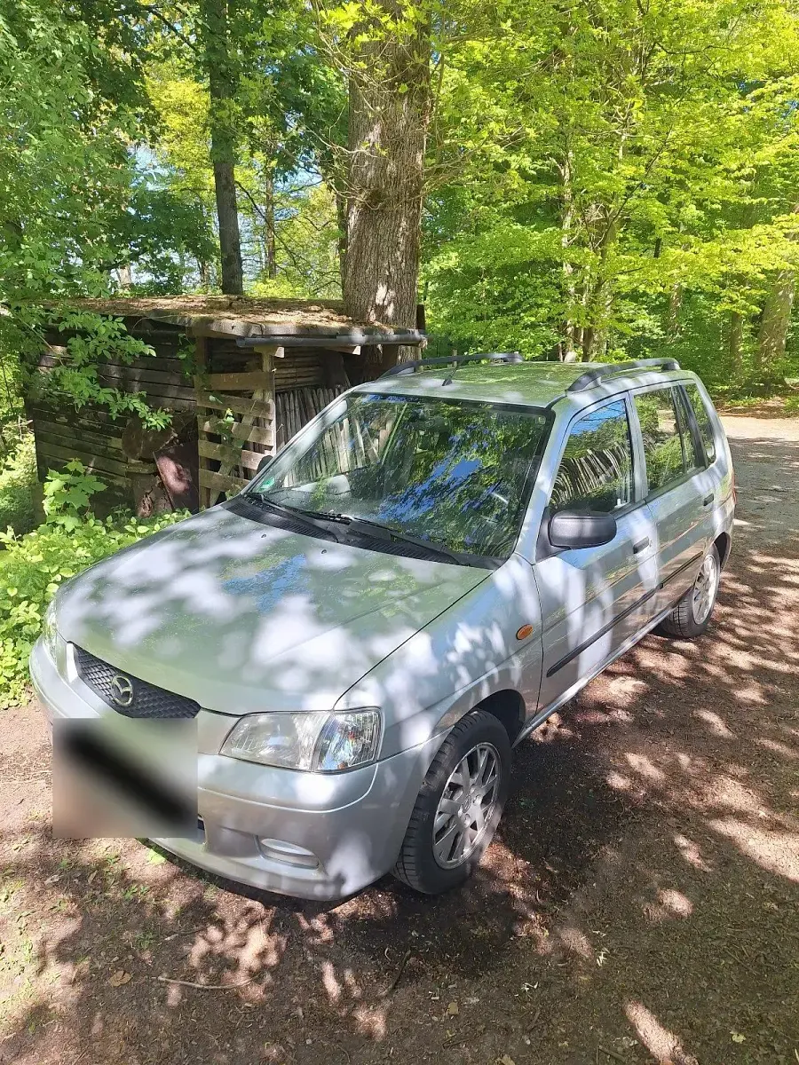 Second-hand Mazda Demio 75 CP (55 kW) 2002 Argintiu Hatchback