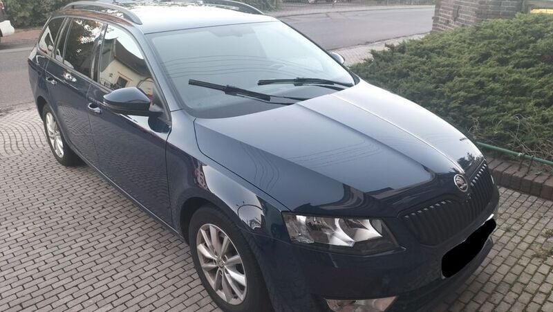 Blau Gebraucht 2016 Skoda Octavia Ambition Kombi | 15.000 € (Etwas zu teuer) - Bild 1/4