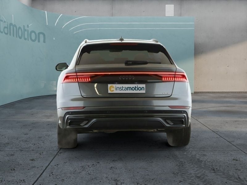 Gebraucht Audi Q8 S-Line 286 PS (210 kW) 2023 Grau SUV
