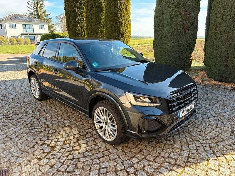 Gebraucht Audi Q2 Advanced 150 PS (110 kW) 2023 Grau SUV