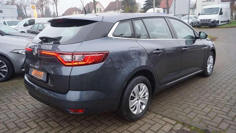 Gebraucht Renault Mégane GrandTour Life 101 PS (74 kW) 2017 Anthrazitmetallic Kombi