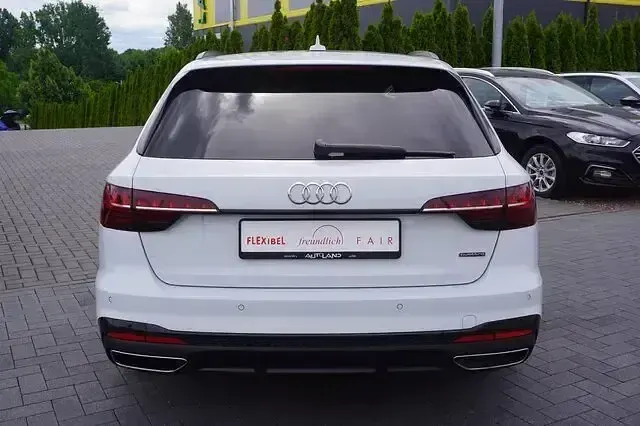 Gebraucht Audi A4 Ambiente 231 PS (169 kW) 2019 Weiß Limousine