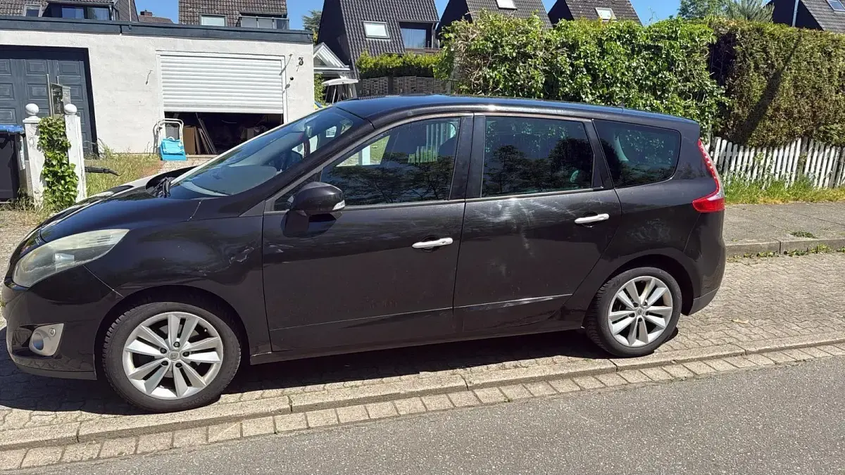 Gebraucht Renault Mégane III 131 PS (96 kW) 2010 Schwarz Van / Kleinbus