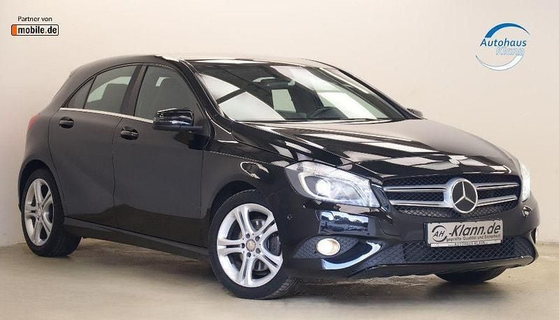 Schwarz Gebraucht 2014 Mercedes A180 Urban Limousine | 11.999 € (Fairer Preis) - Bild 1/4