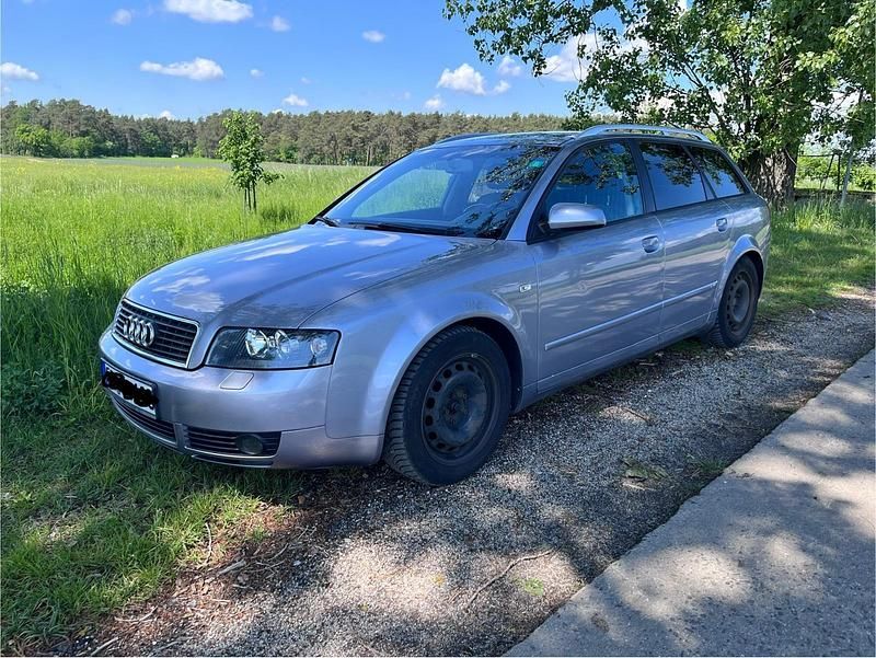 Silber Gebraucht 2004 Audi A4 S-Line Kombi | 4.100 € (Teuer) - Bild 1/4