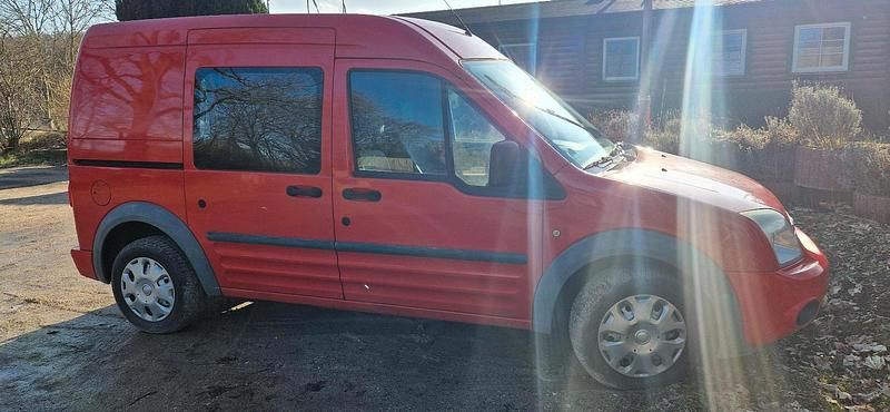 Gebraucht Ford Transit Connect 90 PS (66 kW) 2013 Rot Van / Kleinbus